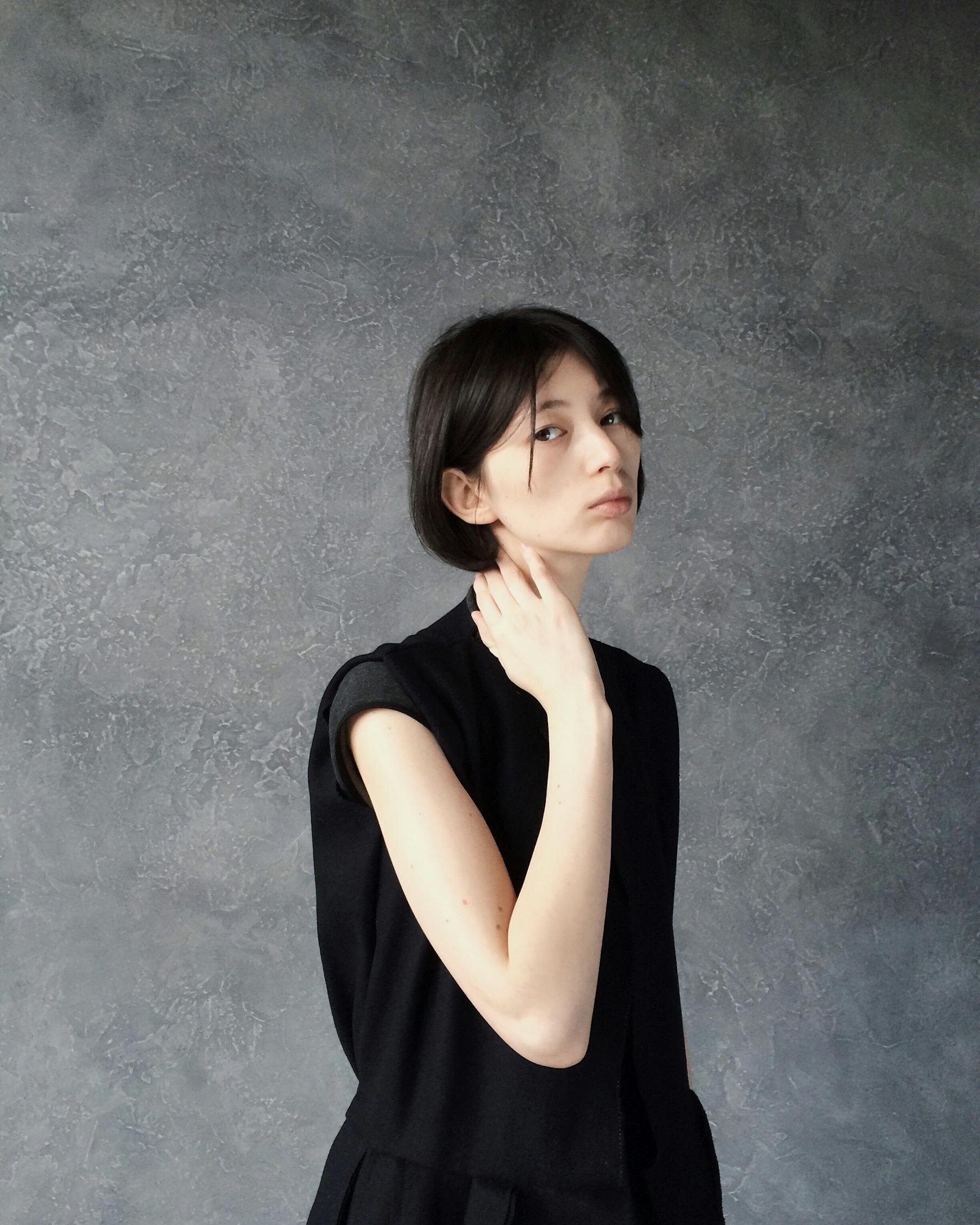 李智友最新高清圖片，展現(xiàn)魅力與風(fēng)采的探索