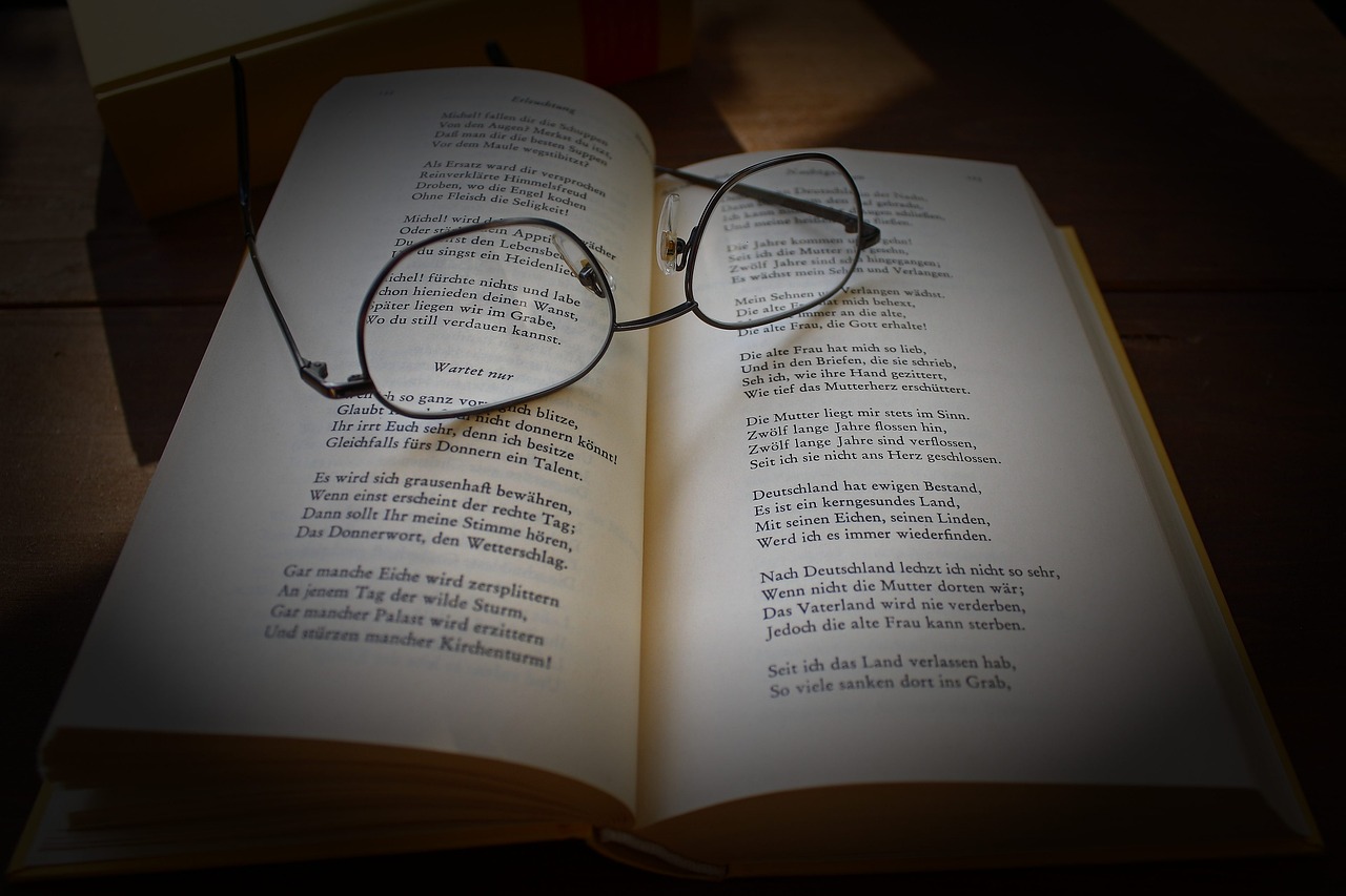 最新諾貝爾文學(xué)獎(jiǎng)得主，榮耀與責(zé)任并存