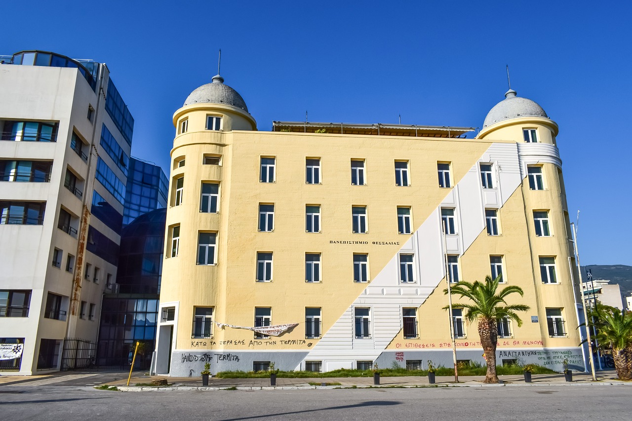 瓜瀝藍(lán)色嘉園最新房價(jià)動態(tài)分析與趨勢預(yù)測