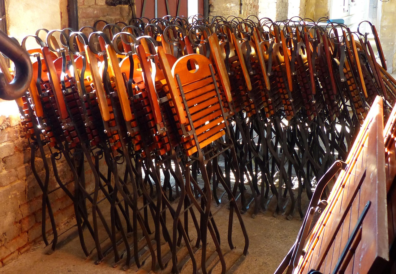 光明乳業(yè)股票最新動(dòng)態(tài)，行業(yè)趨勢(shì)、公司動(dòng)態(tài)與市場反應(yīng)全面解析