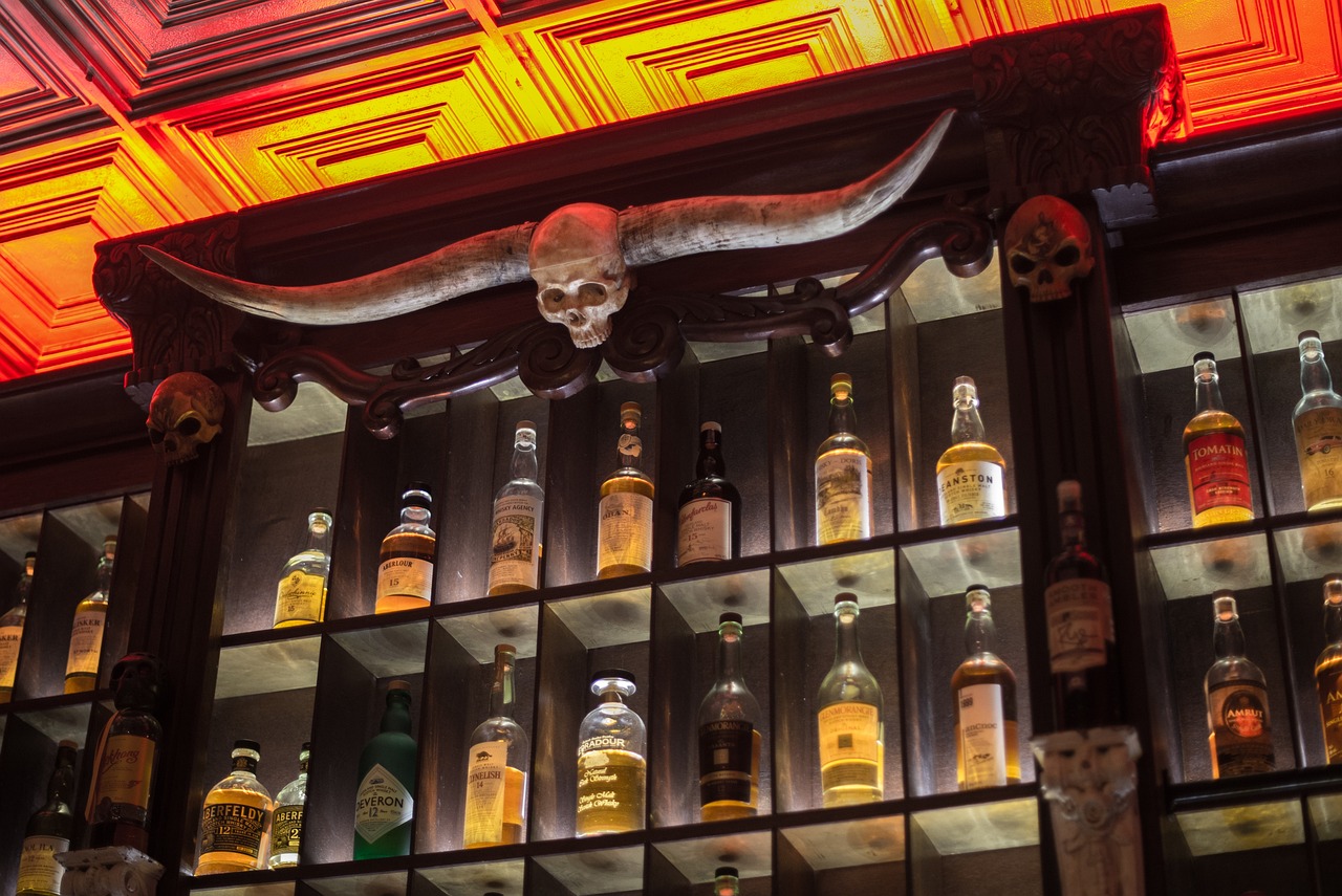 最新地?cái)傌洰a(chǎn)品圖片展示，揭示當(dāng)下小商品流行趨勢與時(shí)尚魅力