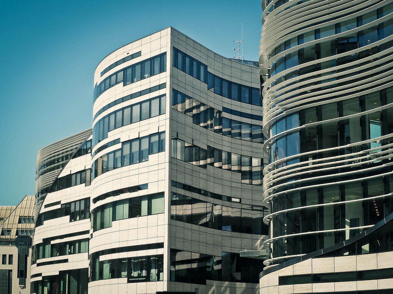 古鎮(zhèn)利和廣場重塑歷史風(fēng)貌與現(xiàn)代商業(yè)魅力的融合新作，最新消息揭秘